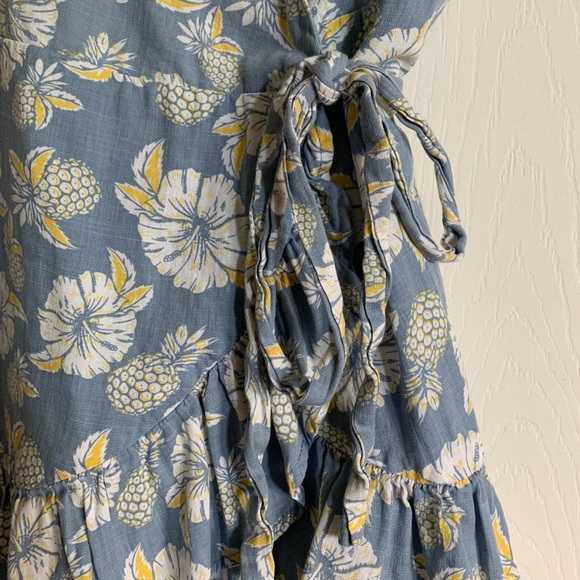 Floral Hawaiian Print Wrap Tie Dress - Picture 3 of 4